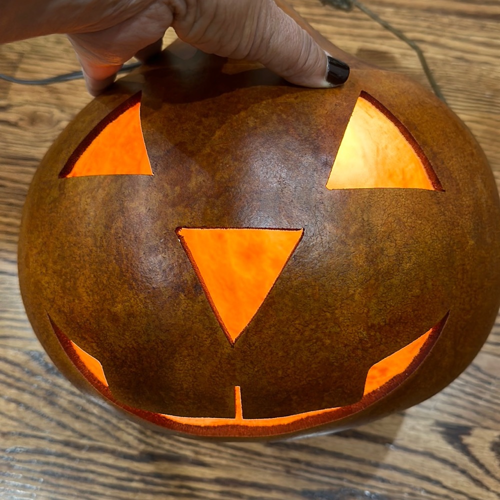 Large pumpkin gourd light